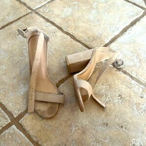 Size 8 - Tan heel